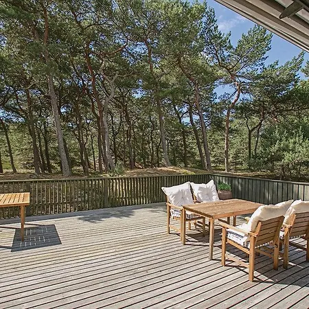 Three-bedroom Holiday In Nexo