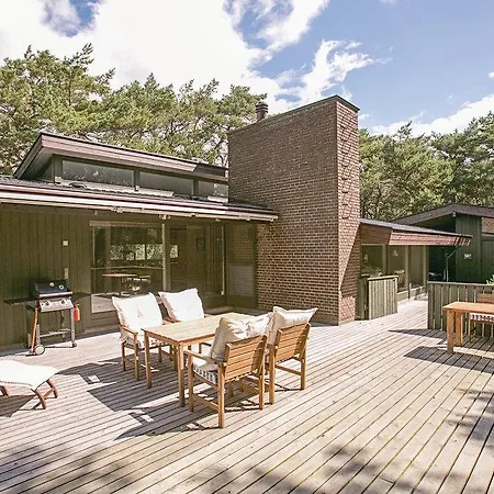 Three-bedroom Holiday In