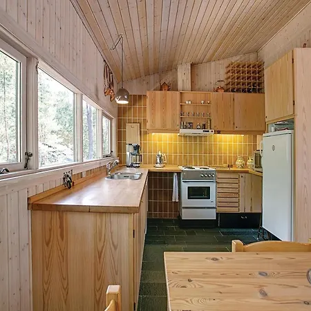 펜션 Three-bedroom Holiday In *